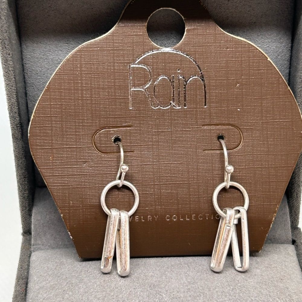 Rain Silver Dangle Earrings 2C